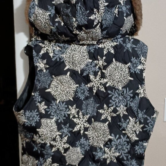 Eddie Bauer Women Goose Down Quilted Vest Size XL with Faux Fur Hood Zip Up - Picture 10 of 15